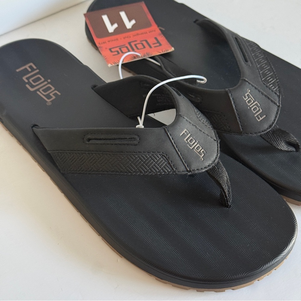 Flojos Men Black Flip Flops NWT Size 11 - Picture 2 of 5